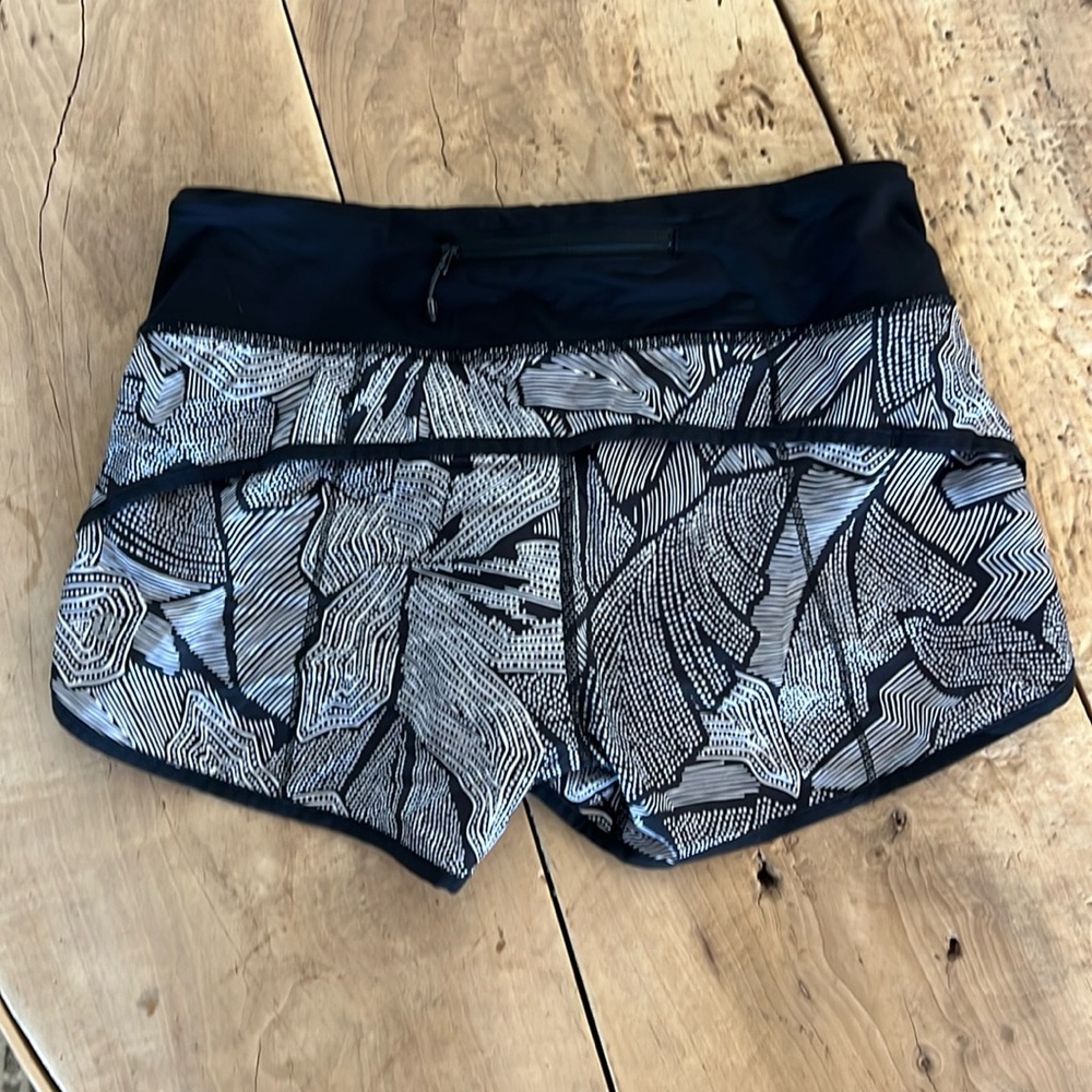 Lululemon Speed up shorts